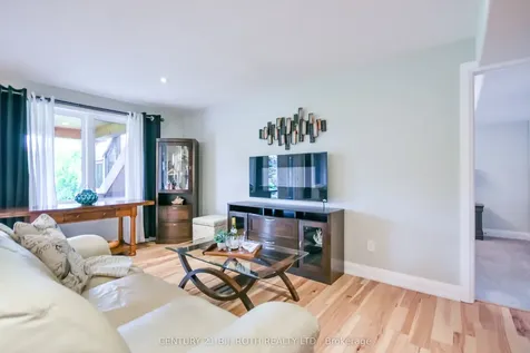 37 Wendat Trail Springwater ON L4M 6T6