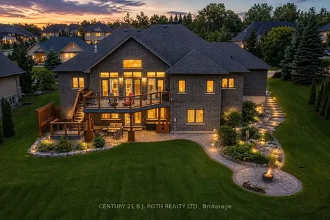37 Wendat Trail Springwater ON L4M 6T6