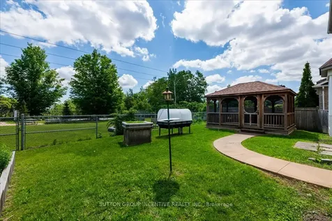11 Thrushwood Drive Barrie ON L4N 0Z1