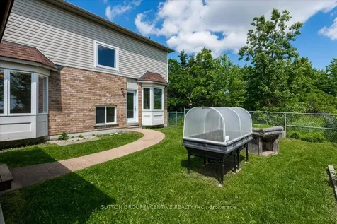 11 Thrushwood Drive Barrie ON L4N 0Z1