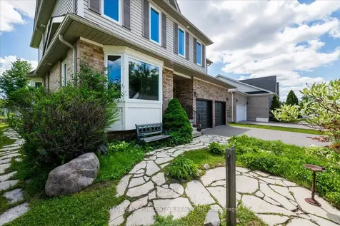 11 Thrushwood Drive Barrie ON L4N 0Z1