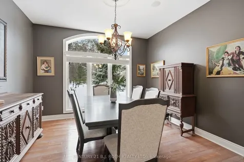 6 Lloyd Cook Drive E Springwater ON L4M 4S4