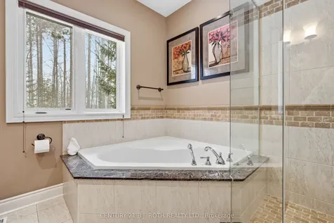 6 Lloyd Cook Drive E Springwater ON L4M 4S4