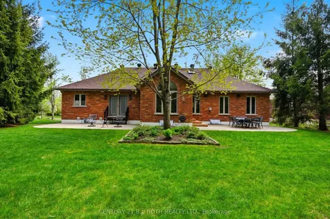 6 Lloyd Cook Drive E Springwater ON L4M 4S4
