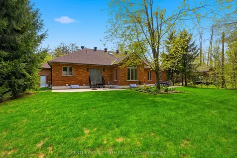 6 Lloyd Cook Drive E Springwater ON L4M 4S4