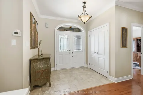 6 Lloyd Cook Drive E Springwater ON L4M 4S4
