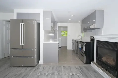 39 Broadview Collingwood ON L9Y 0X2