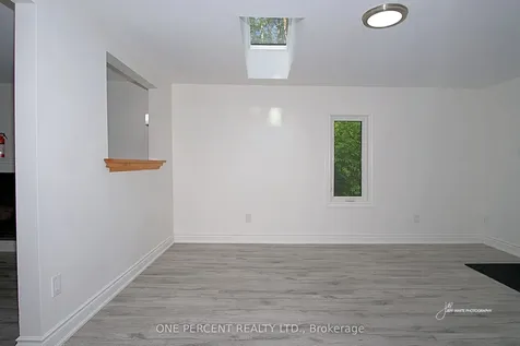 39 Broadview Collingwood ON L9Y 0X2