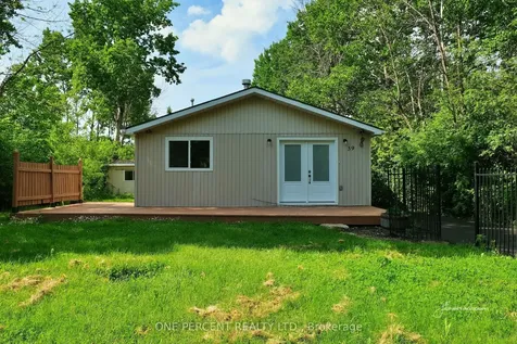 39 Broadview Collingwood ON L9Y 0X2