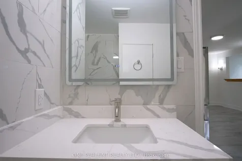 39 Broadview Collingwood ON L9Y 0X2