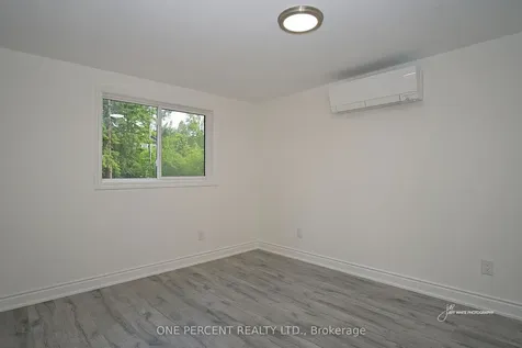 39 Broadview Collingwood ON L9Y 0X2