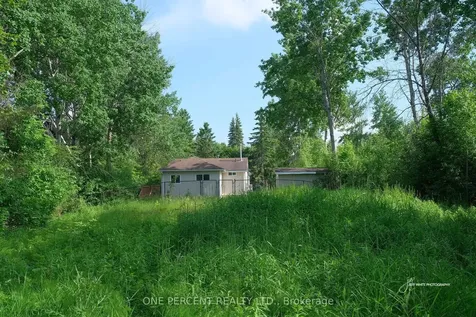 39 Broadview Collingwood ON L9Y 0X2