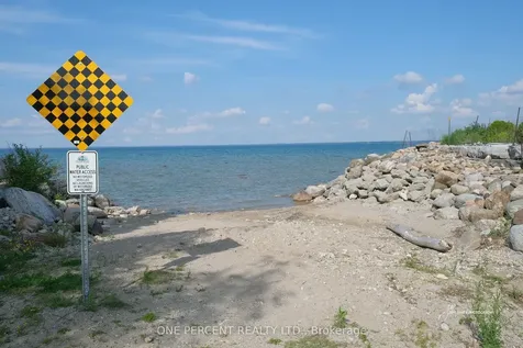 39 Broadview Collingwood ON L9Y 0X2