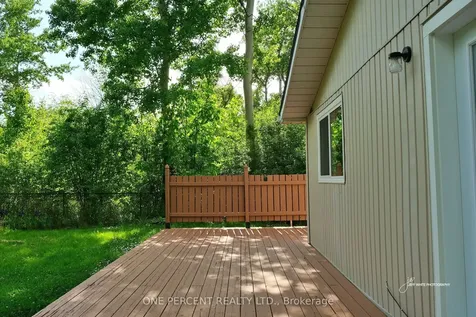 39 Broadview Collingwood ON L9Y 0X2