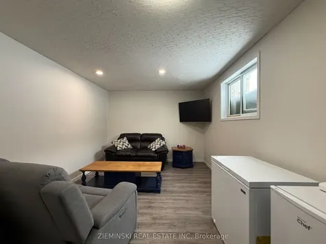 1383 Park Avenue Timmins ON P4R 1M1
