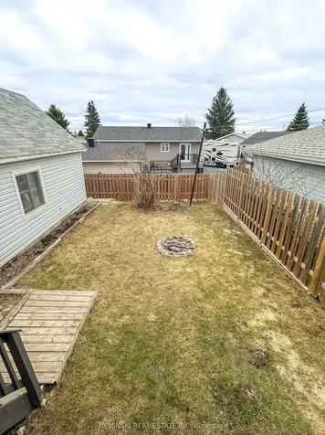 1383 Park Avenue Timmins ON P4R 1M1