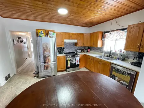 402 Farah Avenue Temiskaming Shores ON P0J 1P0