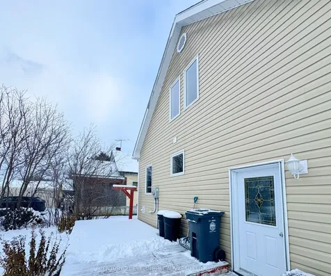 39 Sixth Avenue Englehart ON P0J 1H0