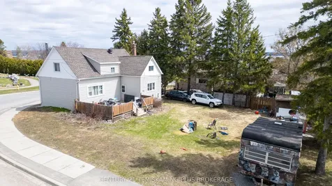 512 Probyn Street Temiskaming Shores ON P0J 1K0