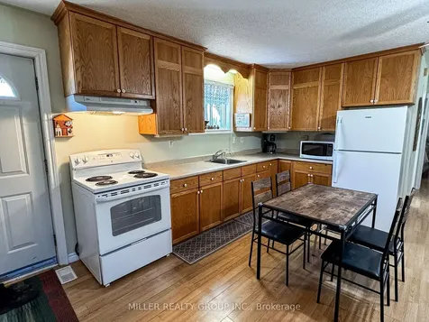 72 Seventh Avenue Englehart ON P0J 1H0