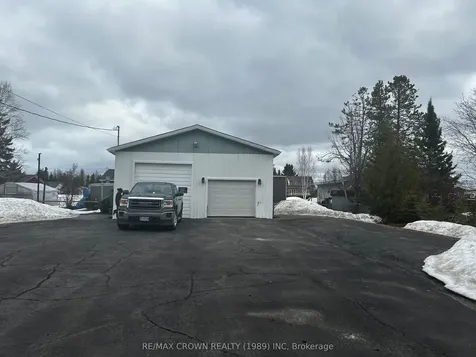 37 Leonard Moonbeam Avenue N Kapuskasing ON P0L 1V0