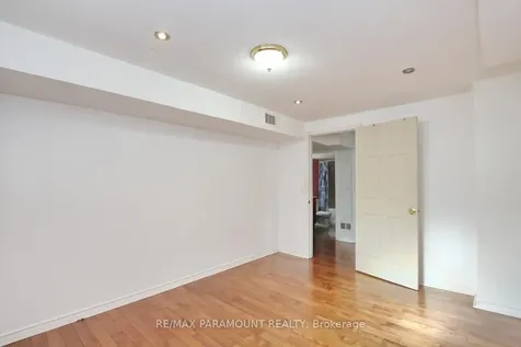 21 Frobischer Drive Brampton ON L6R 0L4