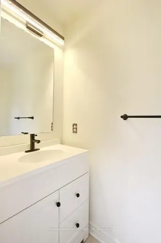 21 Frobischer Drive Brampton ON L6R 0L4