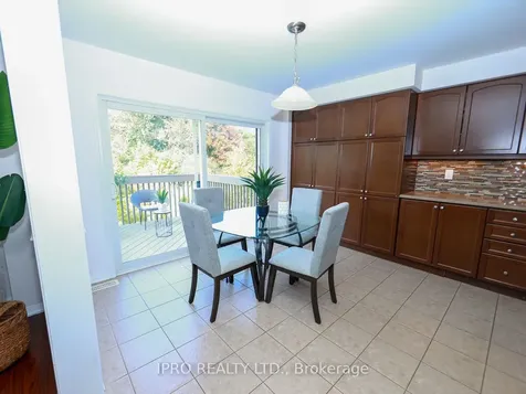 74 Aylesbury Drive Brampton ON L7A 0W2