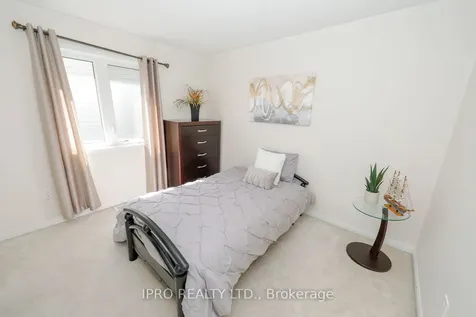 74 Aylesbury Drive Brampton ON L7A 0W2