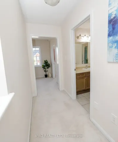 74 Aylesbury Drive Brampton ON L7A 0W2