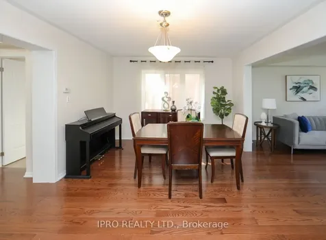 74 Aylesbury Drive Brampton ON L7A 0W2