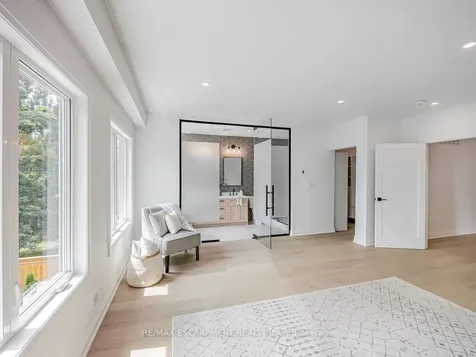 974 North Shore Boulevard W Burlington ON L7T 1B1