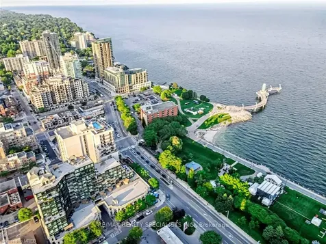 1441 Ontario Street Burlington ON L7S 1G5