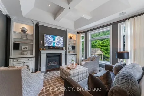 3064 Street Clair Avenue Burlington ON L7N 1L3