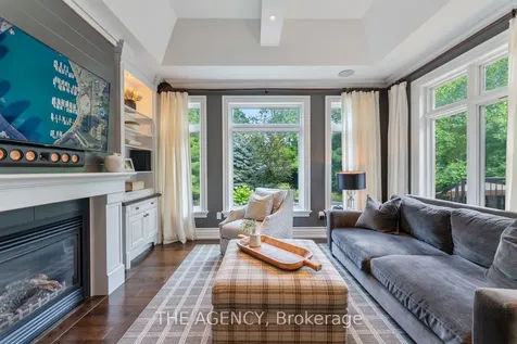 3064 Street Clair Avenue Burlington ON L7N 1L3