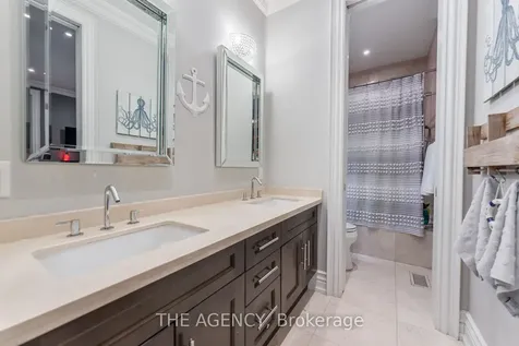 3064 Street Clair Avenue Burlington ON L7N 1L3