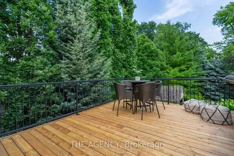 3064 Street Clair Avenue Burlington ON L7N 1L3