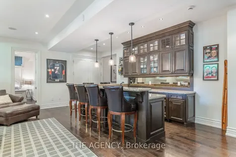 3064 Street Clair Avenue Burlington ON L7N 1L3