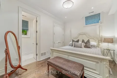 3064 Street Clair Avenue Burlington ON L7N 1L3