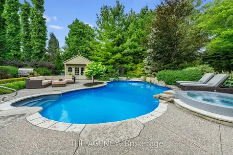 3064 Street Clair Avenue Burlington ON L7N 1L3