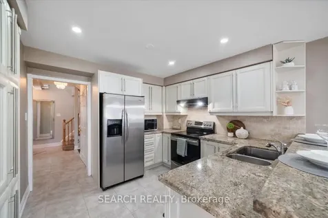 73 Wooliston Brampton ON L6Y 4J4