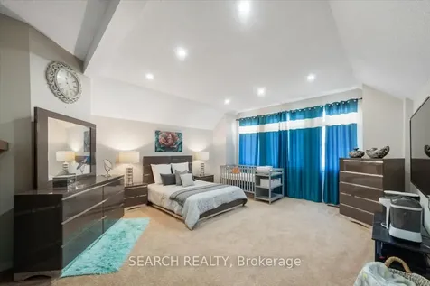 73 Wooliston Brampton ON L6Y 4J4