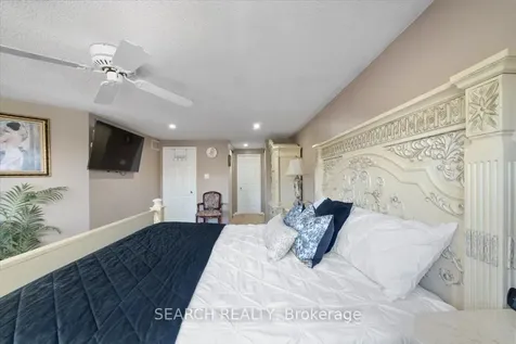 73 Wooliston Brampton ON L6Y 4J4