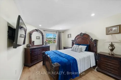 73 Wooliston Brampton ON L6Y 4J4