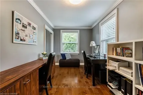 2069 Victoria Avenue Burlington ON L7R 1R5