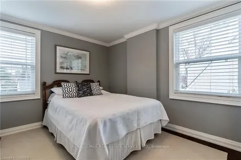 2069 Victoria Avenue Burlington ON L7R 1R5