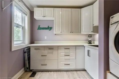 2069 Victoria Avenue Burlington ON L7R 1R5