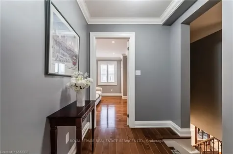 2069 Victoria Avenue Burlington ON L7R 1R5