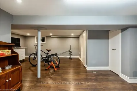 2069 Victoria Avenue Burlington ON L7R 1R5