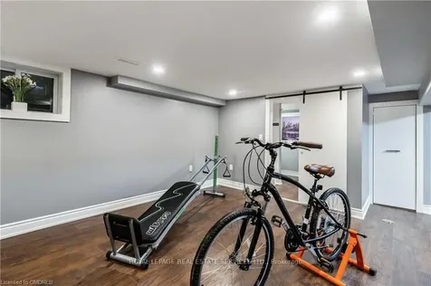 2069 Victoria Avenue Burlington ON L7R 1R5